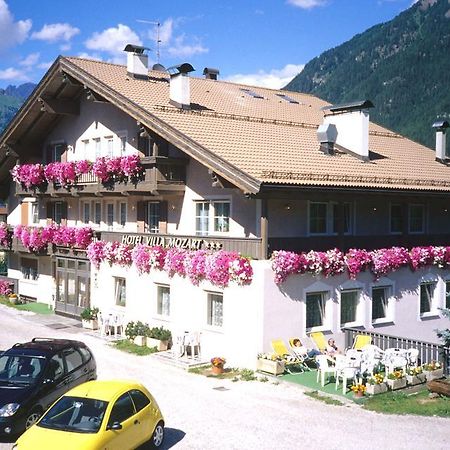 Hotel Villa Mozart Pozza di Fassa Buitenkant foto