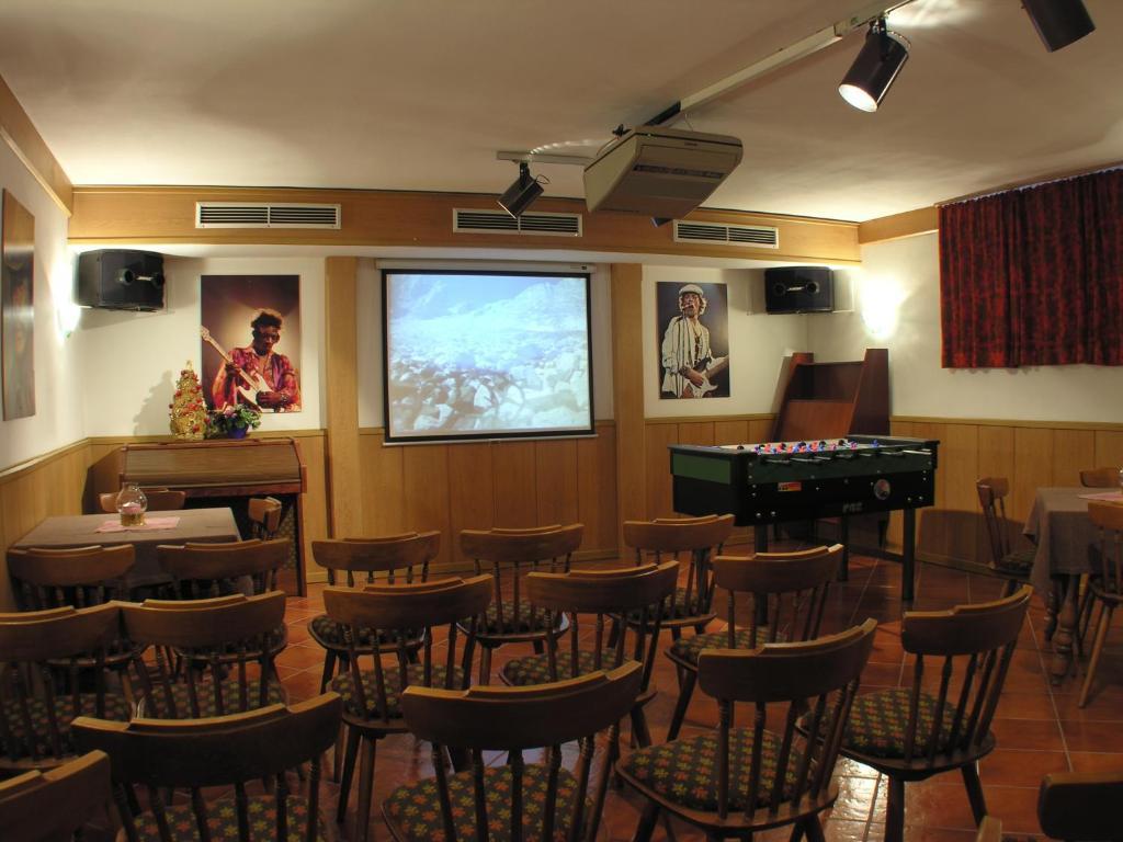 Hotel Villa Mozart Pozza di Fassa Buitenkant foto