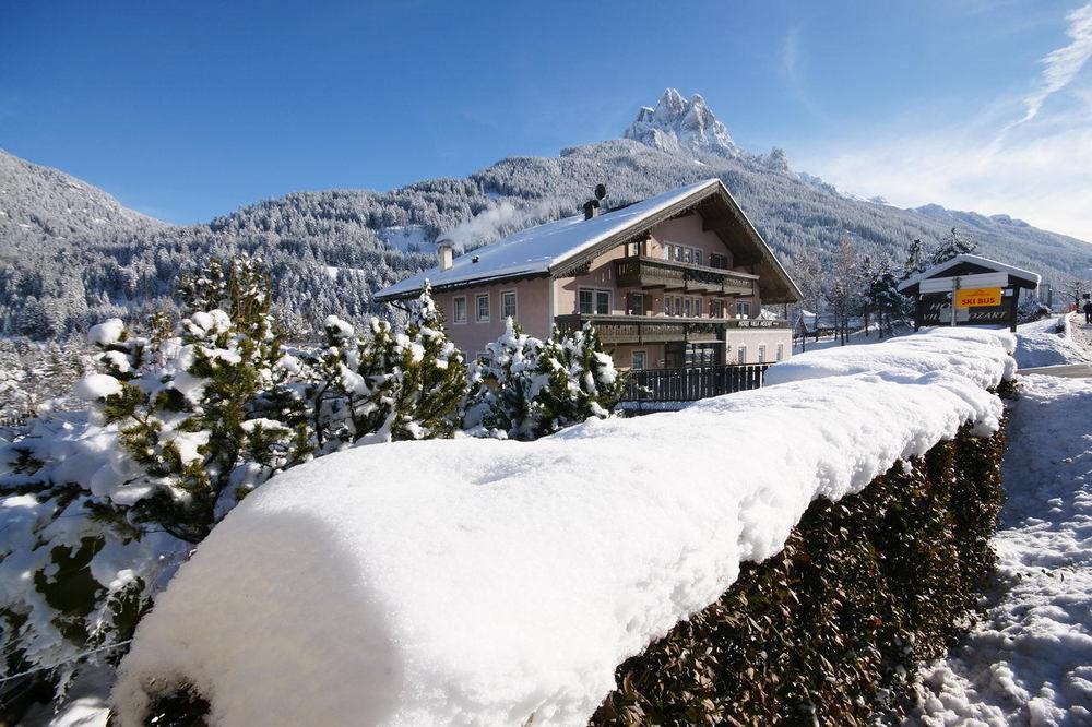 Hotel Villa Mozart Pozza di Fassa Buitenkant foto