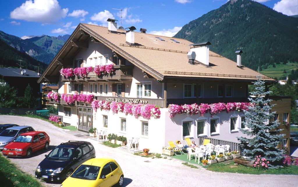 Hotel Villa Mozart Pozza di Fassa Buitenkant foto