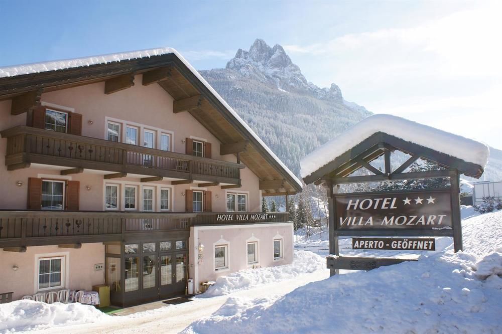 Hotel Villa Mozart Pozza di Fassa Buitenkant foto